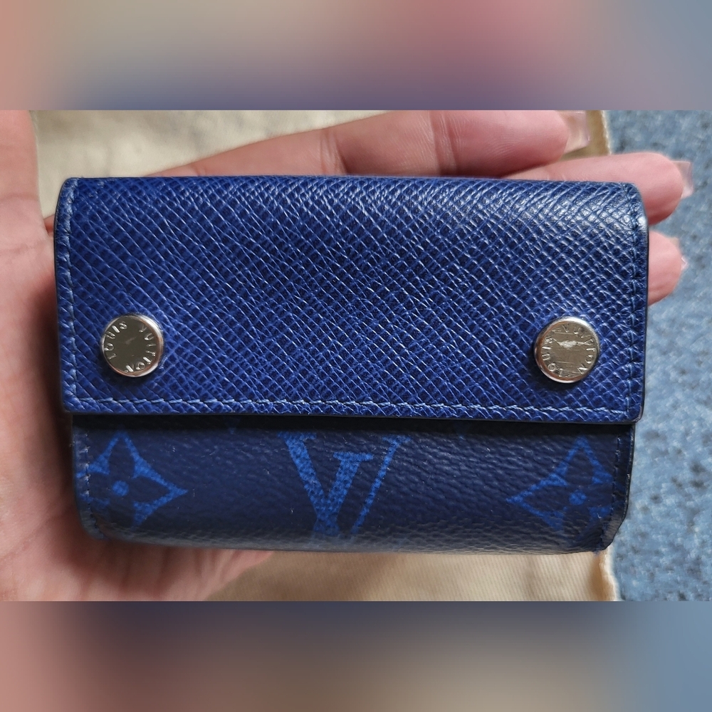 Louis Vuitton Taigarama Discovery Compact Wallet